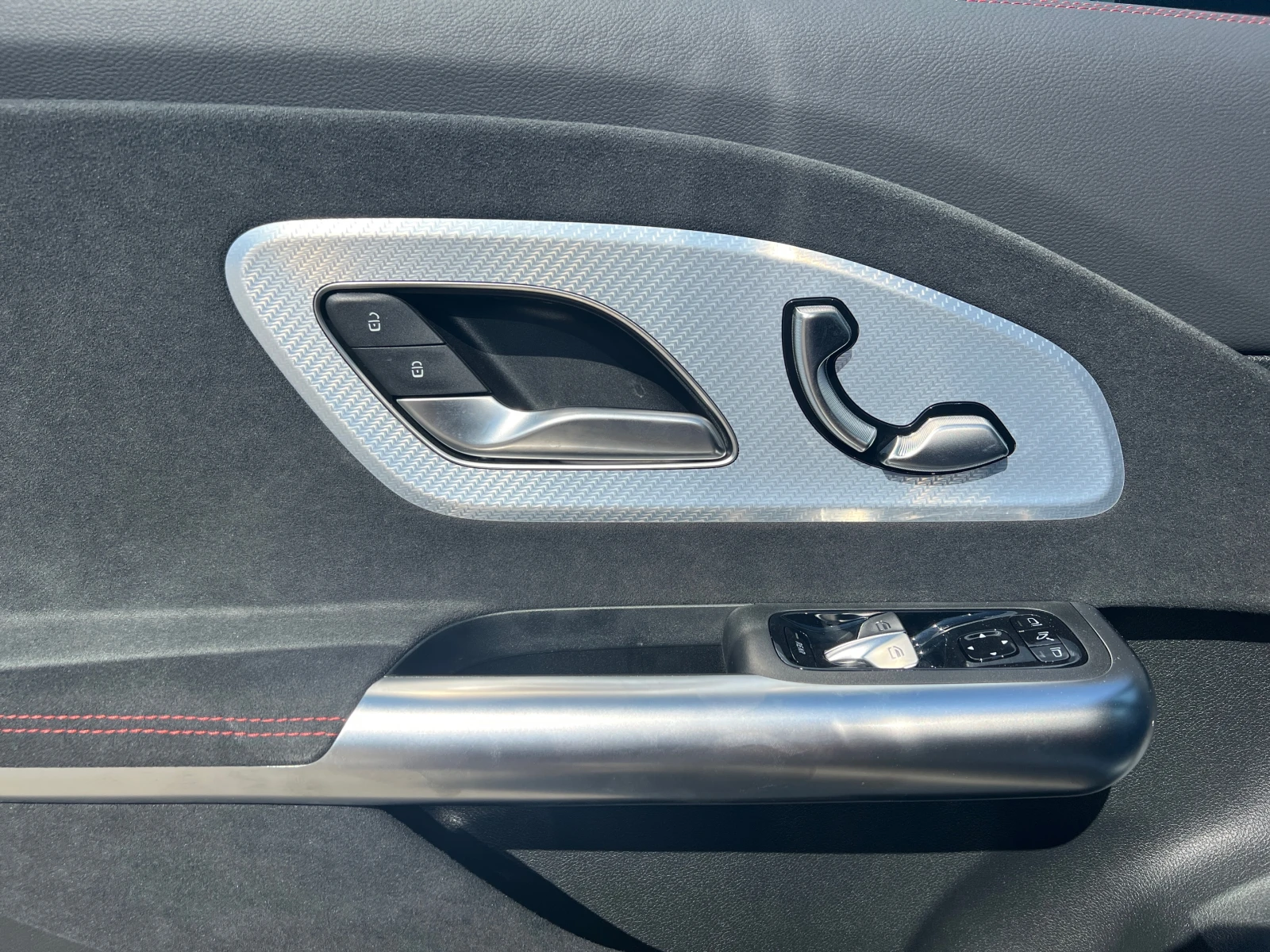 Mercedes-Benz CLA 220 4MATIC, снимка 10 - Автомобили и джипове - 53629652