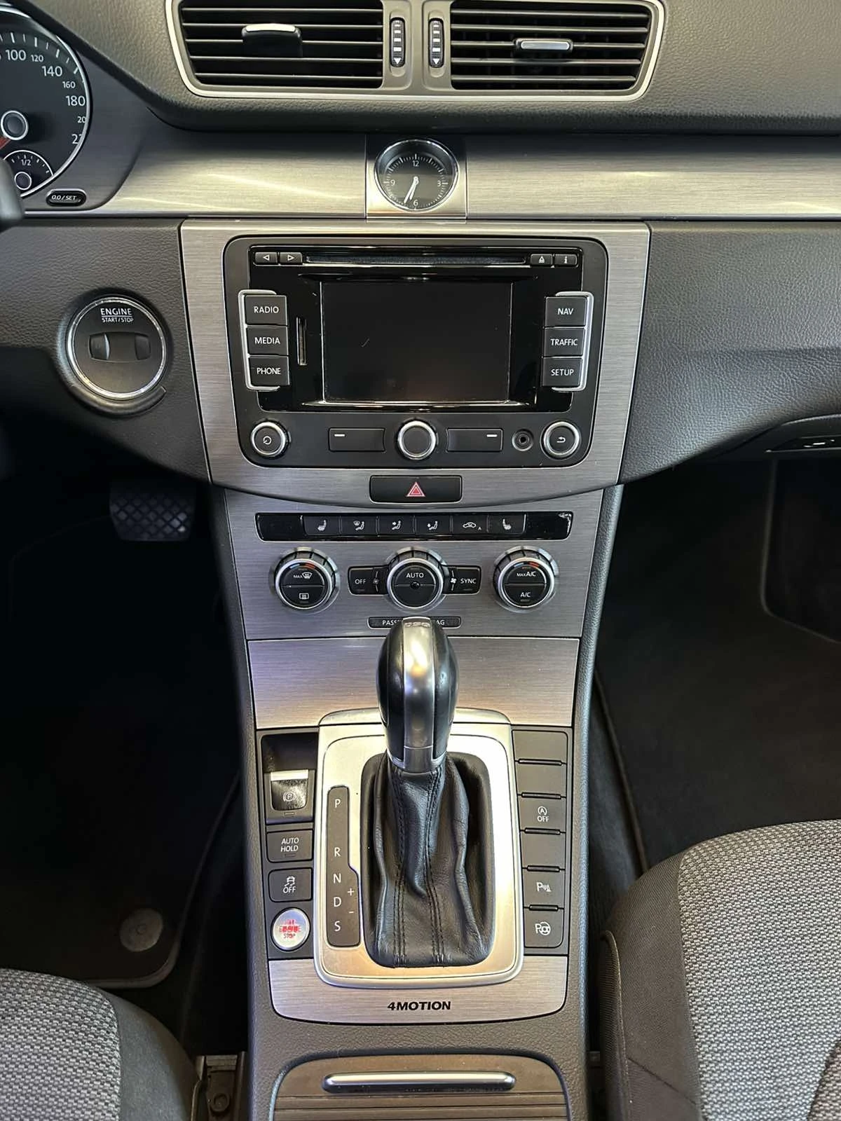 VW Passat, снимка 5 - Автомобили и джипове - 53772565