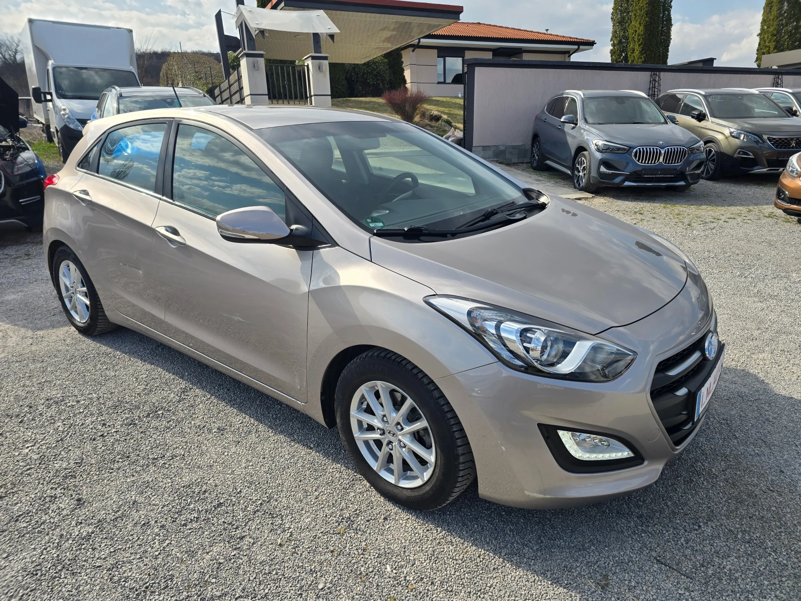 Hyundai I30 1.4I-100K.C-NAVI-EURO6, снимка 3 - Автомобили и джипове - 53861719