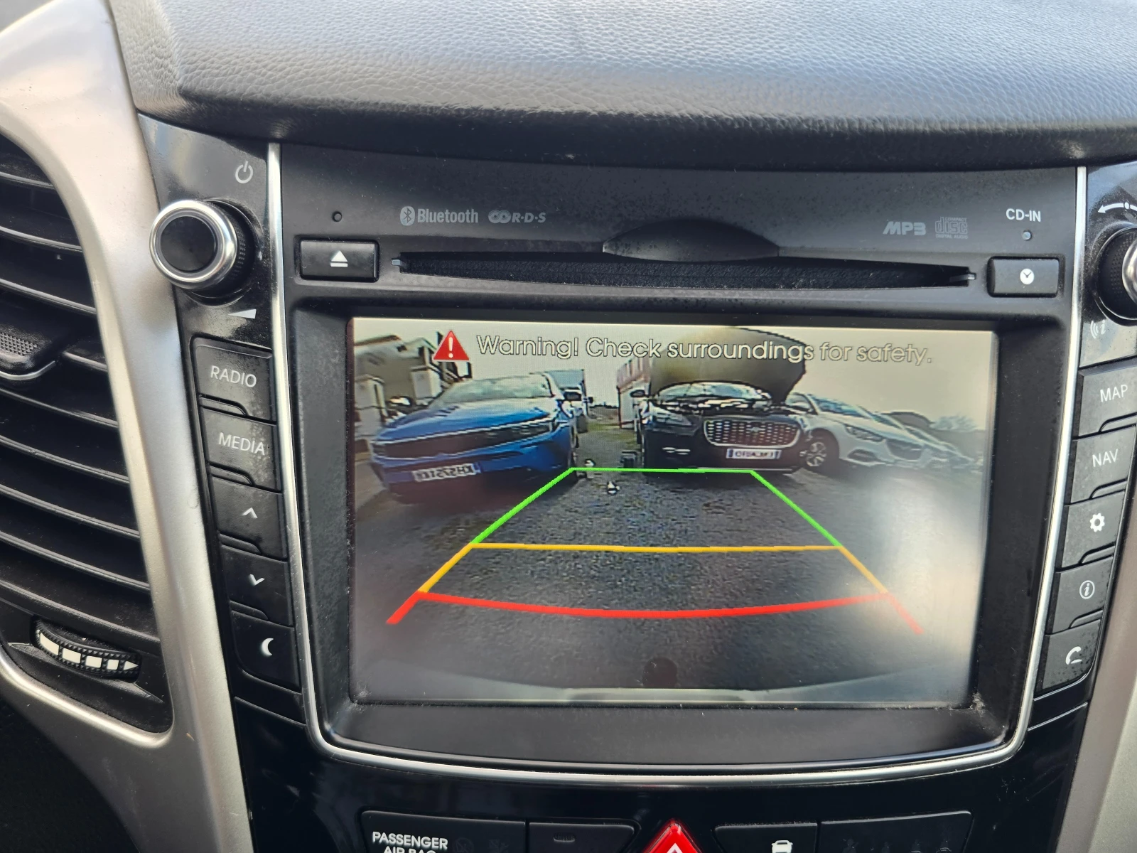 Hyundai I30 1.4I-100K.C-NAVI-EURO6, снимка 16 - Автомобили и джипове - 53861719