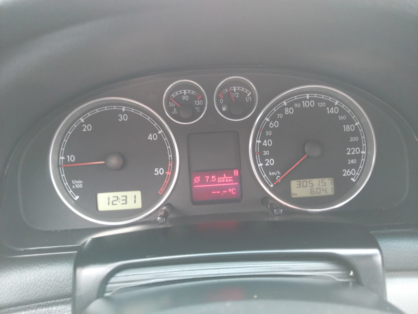 VW Passat 1.9 tdi 131k.s., снимка 6 - Автомобили и джипове - 53950202