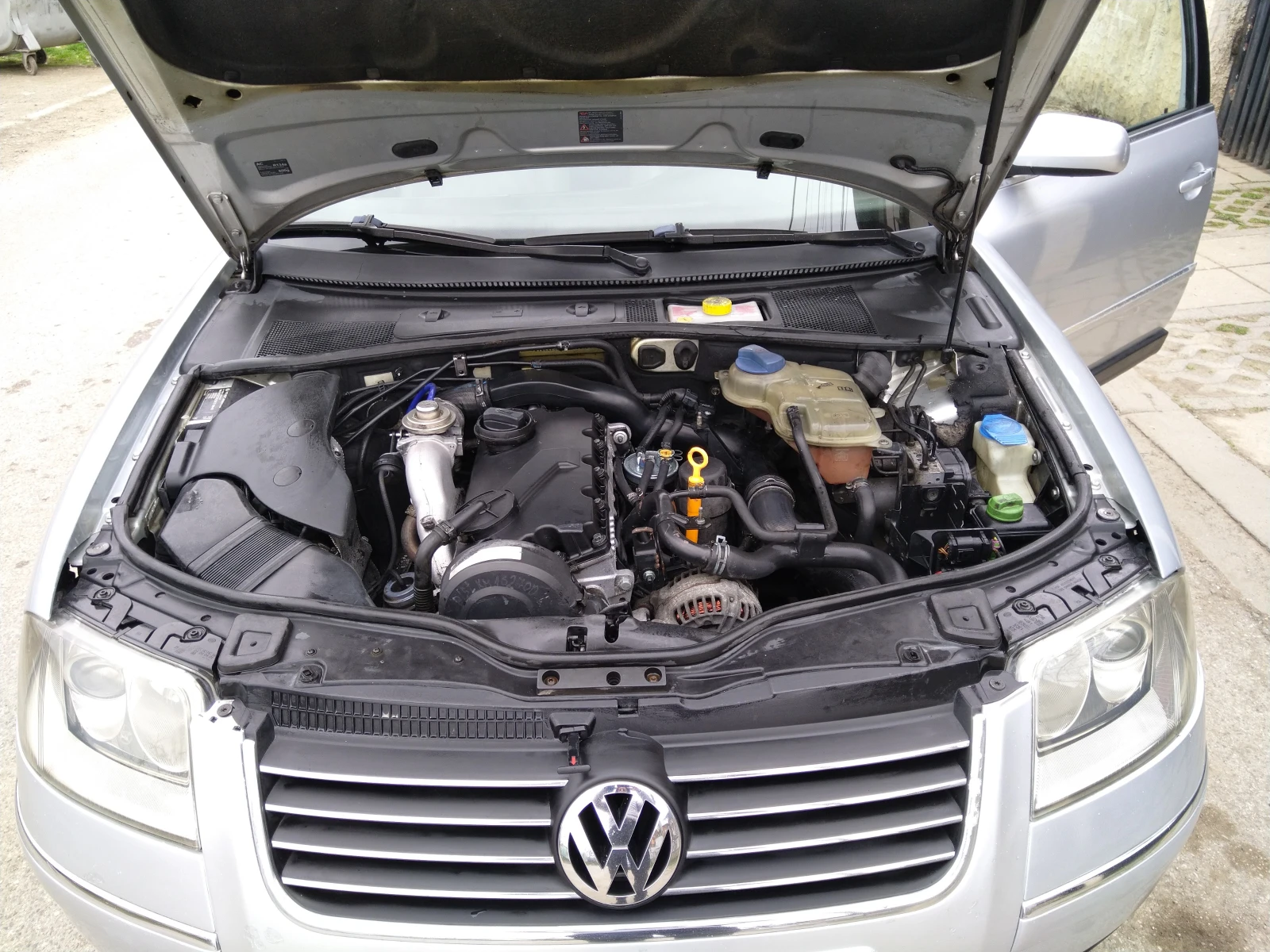 VW Passat 1.9 tdi 131k.s., снимка 13 - Автомобили и джипове - 53950202