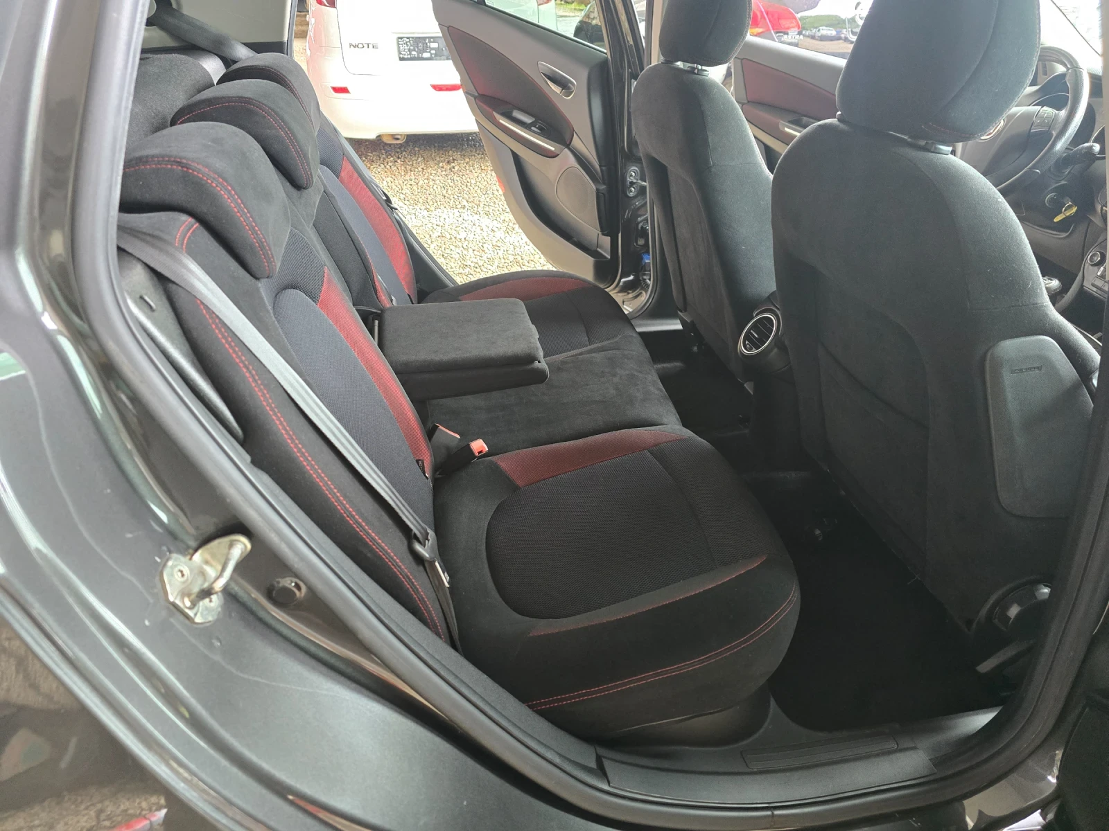 Fiat Bravo 1.4Т абарт изпълнение, снимка 10 - Автомобили и джипове - 54675892