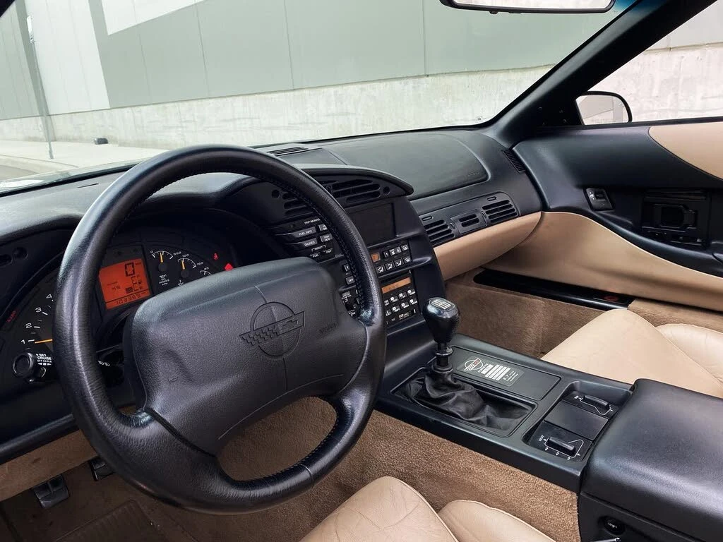Chevrolet Corvette 5.7 V8 Convertible RWD, снимка 7 - Автомобили и джипове - 55231829