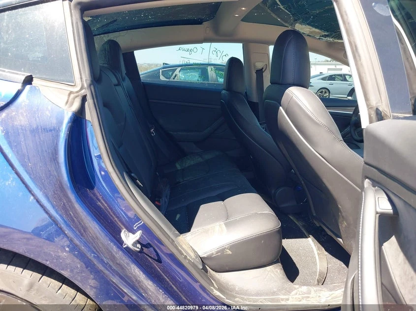 Tesla Model 3 Performance Dual Motor All-Wheel Drive, снимка 8 - Автомобили и джипове - 55272150
