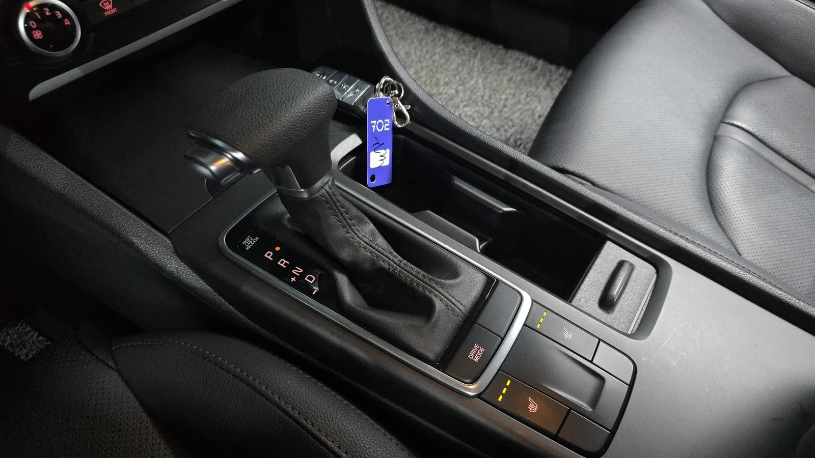 Kia K5 2.0* KEYLESS* КРАЙНА ЦЕНА, снимка 9 - Автомобили и джипове - 55318850