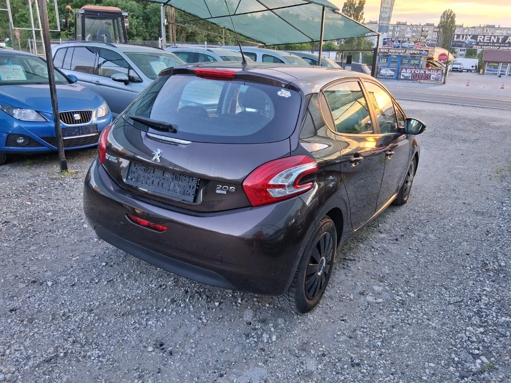 Peugeot 208, снимка 6 - Автомобили и джипове - 55501560