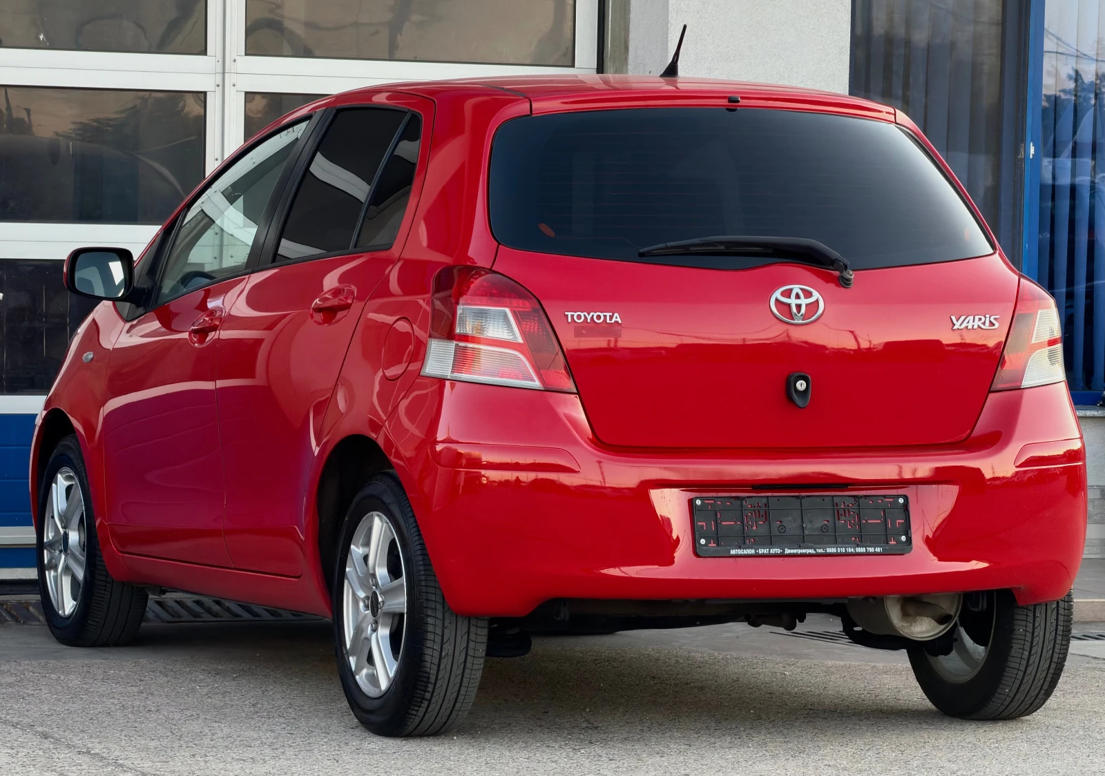 Toyota Yaris VVT-i/ЕВРО5/FACE-LIFT/112.000КМ/ЕДИН СОБСТВЕНИК/, снимка 6 - Автомобили и джипове - 55688545