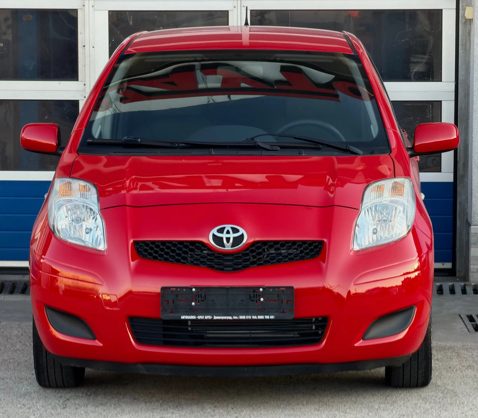 Toyota Yaris VVT-i/ЕВРО5/FACE-LIFT/112.000КМ/ЕДИН СОБСТВЕНИК/, снимка 2 - Автомобили и джипове - 55688545