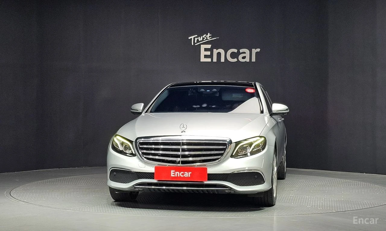 Mercedes-Benz E 300 EXCLUSIVE* ОБДУХВАНЕ* ХЕДЪП* 360КАМЕРА* , снимка 3 - Автомобили и джипове - 55926573