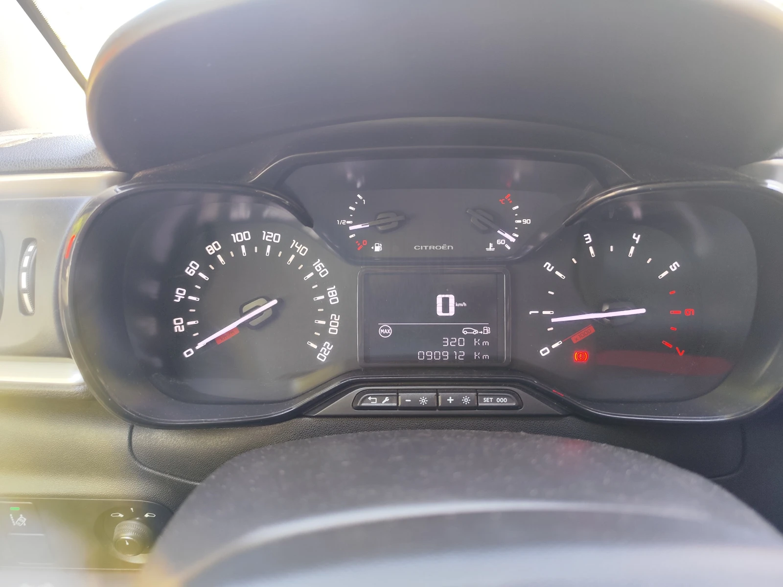 Citroen C3 PureTech, снимка 9 - Автомобили и джипове - 56138660