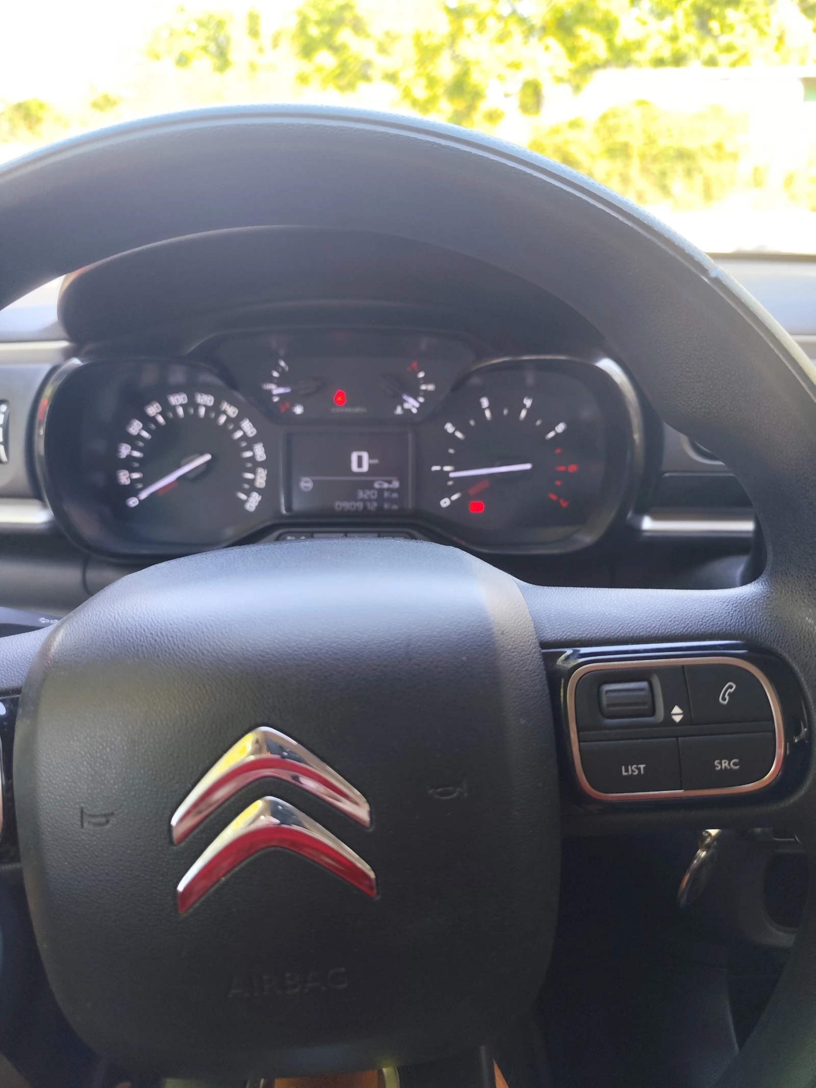Citroen C3 PureTech, снимка 8 - Автомобили и джипове - 56138660