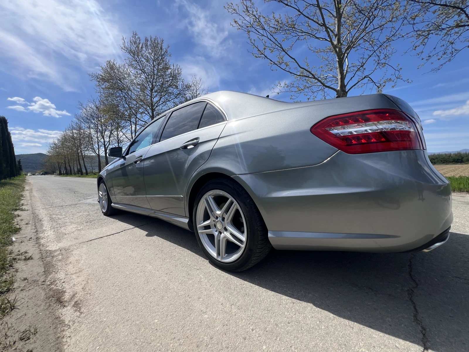 Mercedes-Benz E 350 4matik, снимка 7 - Автомобили и джипове - 56272544