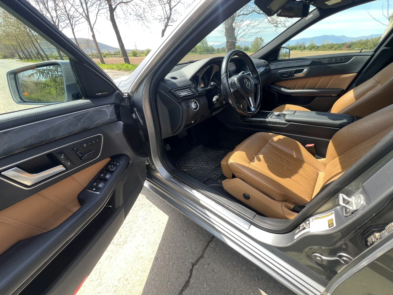 Mercedes-Benz E 350 4matik, снимка 3 - Автомобили и джипове - 56272544