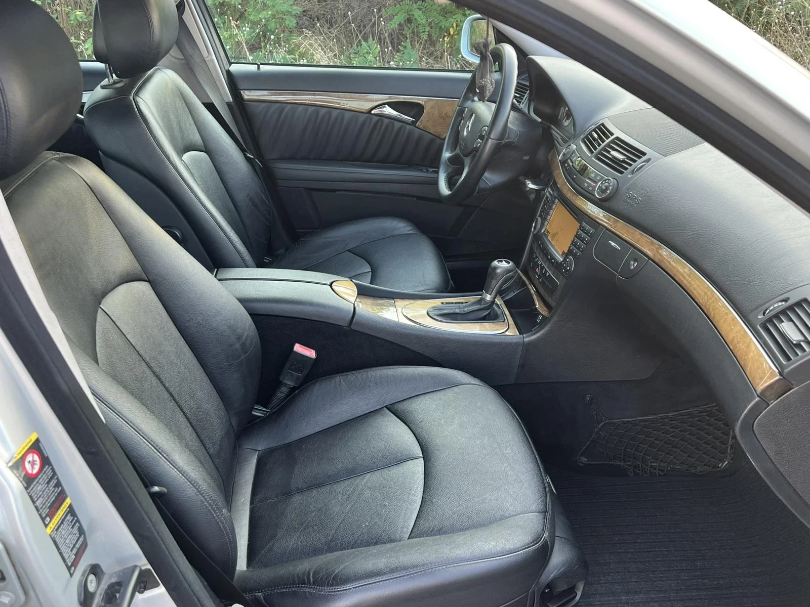 Mercedes-Benz E 320 3.2 CDI, 224K.C., снимка 8 - Автомобили и джипове - 56314400