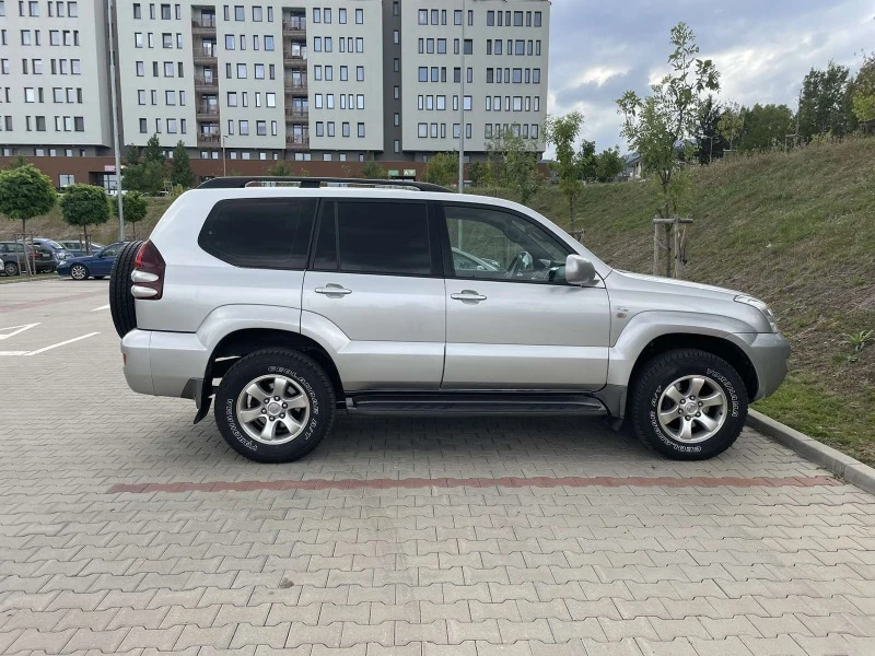 Toyota Land cruiser 3.0 D-4D Automatic, снимка 5 - Автомобили и джипове - 42352022