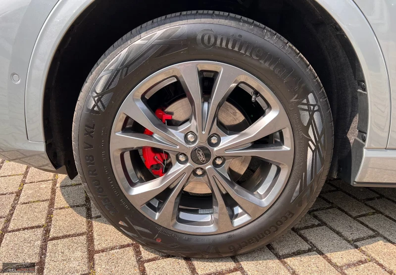 Ford Kuga ST-LINE/224HP/CARPLAY/HUD/AMBI/NIGHT/KLESS/394f, снимка 10 - Автомобили и джипове - 51042741