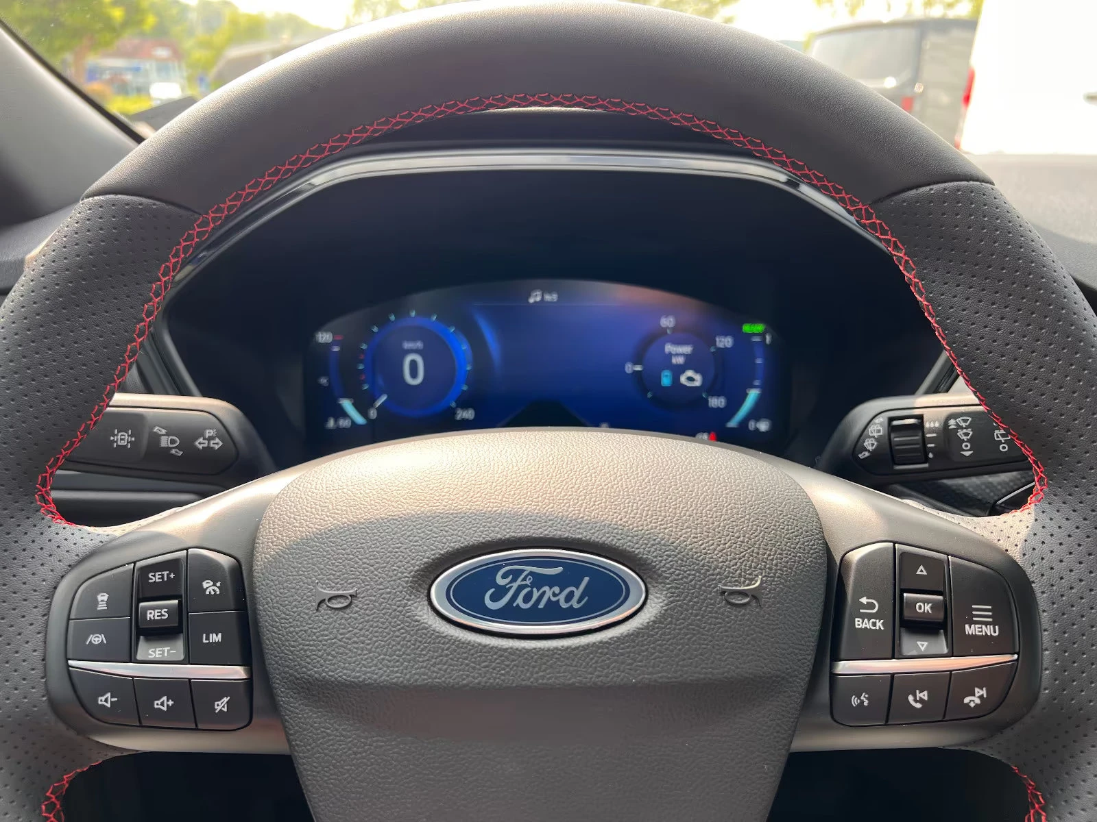 Ford Kuga ST-LINE/224HP/CARPLAY/HUD/AMBI/NIGHT/KLESS/394f | Mobile.bg   13
