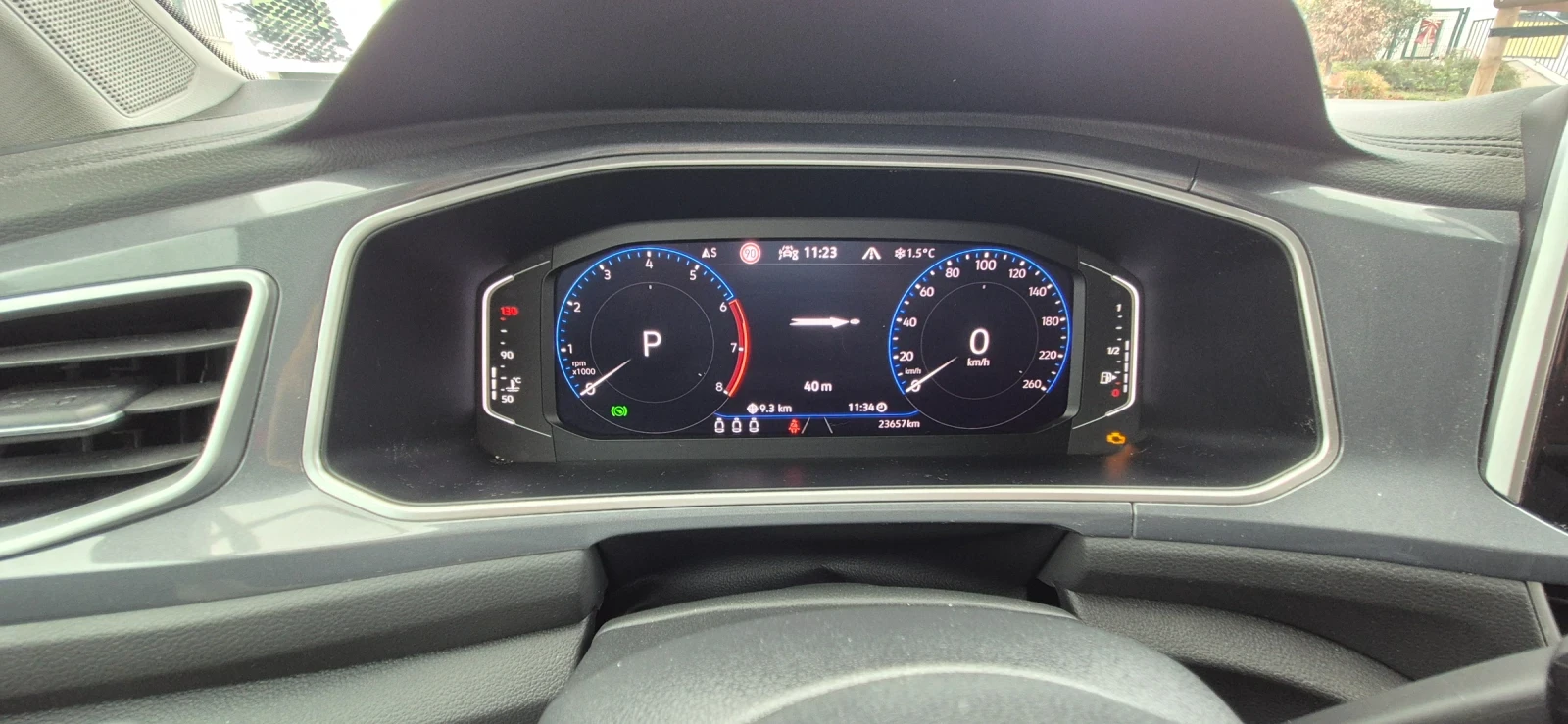 VW T-Roc Style 2.0 TSI OPF 4MOTION DSG - изображение 6