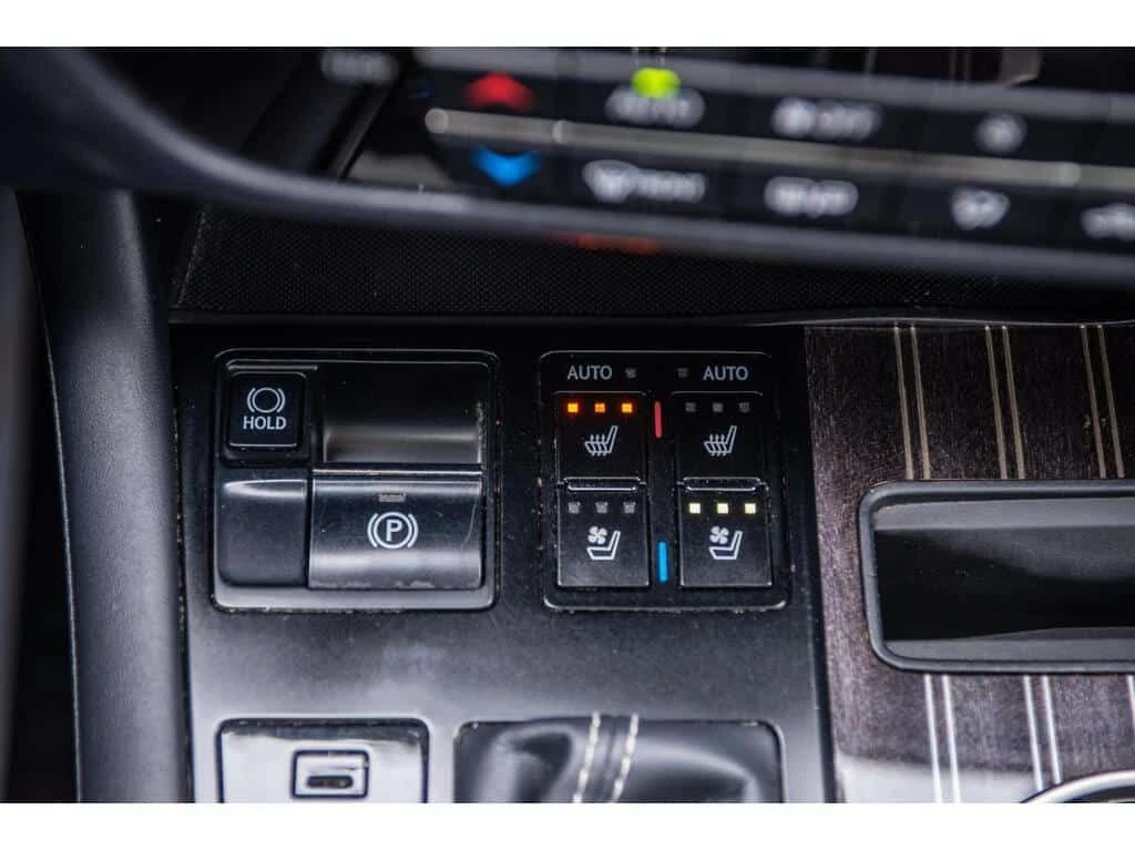 Lexus RX 350 Luxury/CARFAX/ШИБИДАХ/ПОДГРЕВИ/ОБДУХВАНЕ, снимка 9 - Автомобили и джипове - 53838405