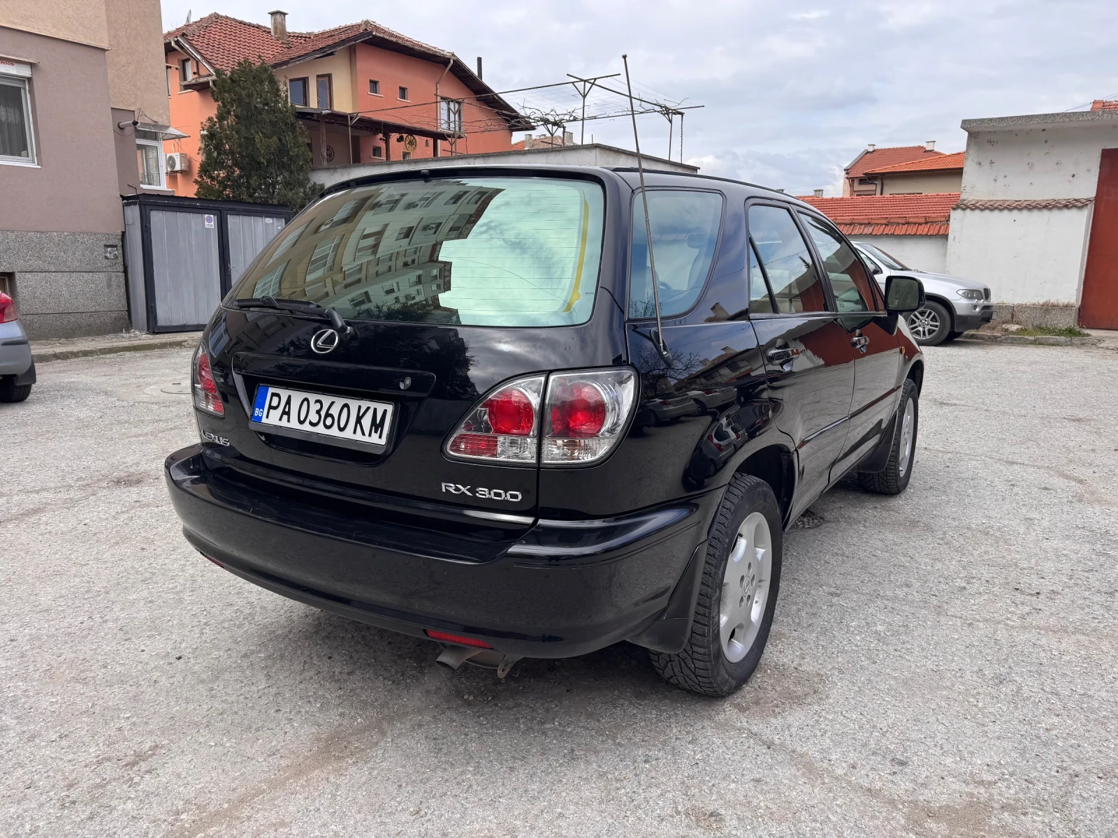 Lexus RX 300 БЕНЗИН-ГАЗ, снимка 3 - Автомобили и джипове - 54241264