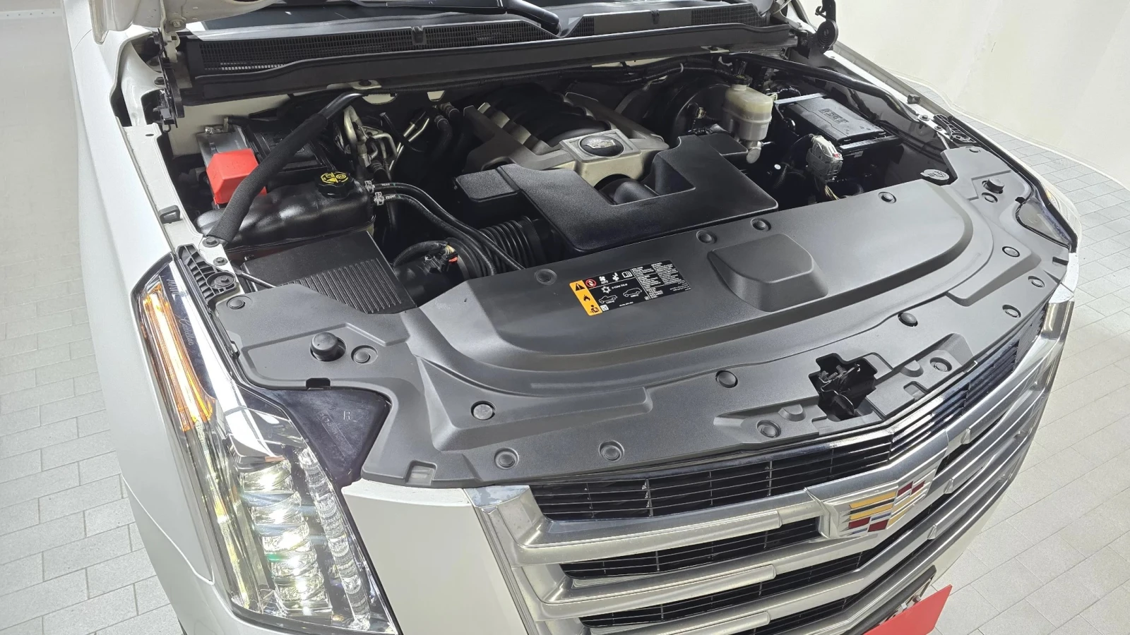 Cadillac Escalade 6.2 4th Gen Cam360* DisTronic* Vented seat* , снимка 5 - Автомобили и джипове - 54666356
