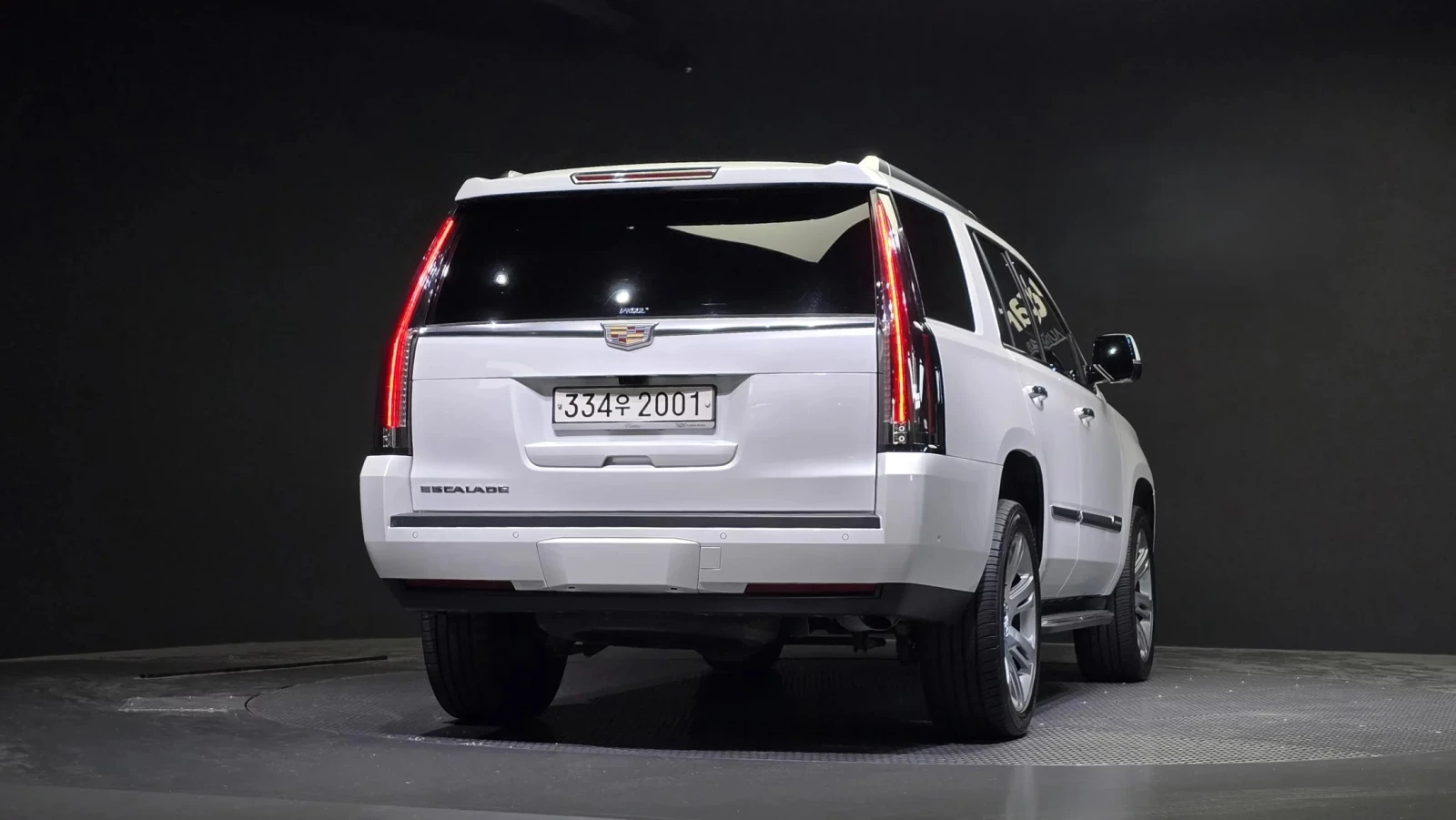 Cadillac Escalade 6.2 4th Gen Cam360* DisTronic* Vented seat* , снимка 4 - Автомобили и джипове - 54666356