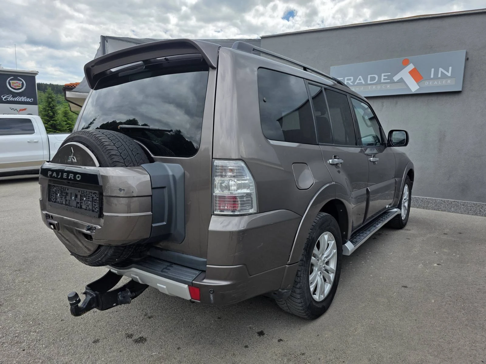 Mitsubishi Pajero 3.2 DI-DC, снимка 4 - Автомобили и джипове - 54909235