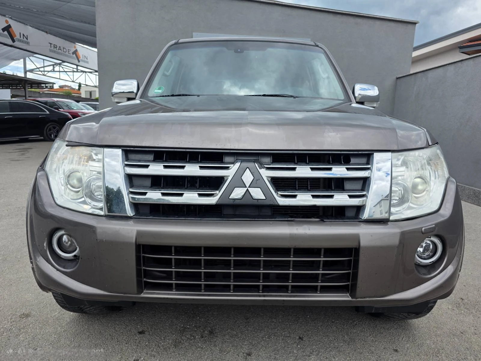 Mitsubishi Pajero 3.2 DI-DC, снимка 2 - Автомобили и джипове - 54909235