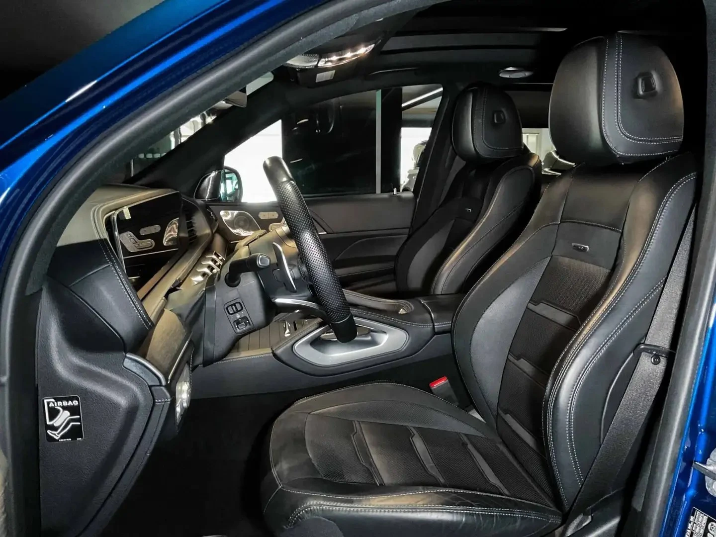 Mercedes-Benz GLE 53 4MATIC 7 МЕСТЕН* ОБДУХВ.* 360* BURMAST* PANO, снимка 11 - Автомобили и джипове - 55423469