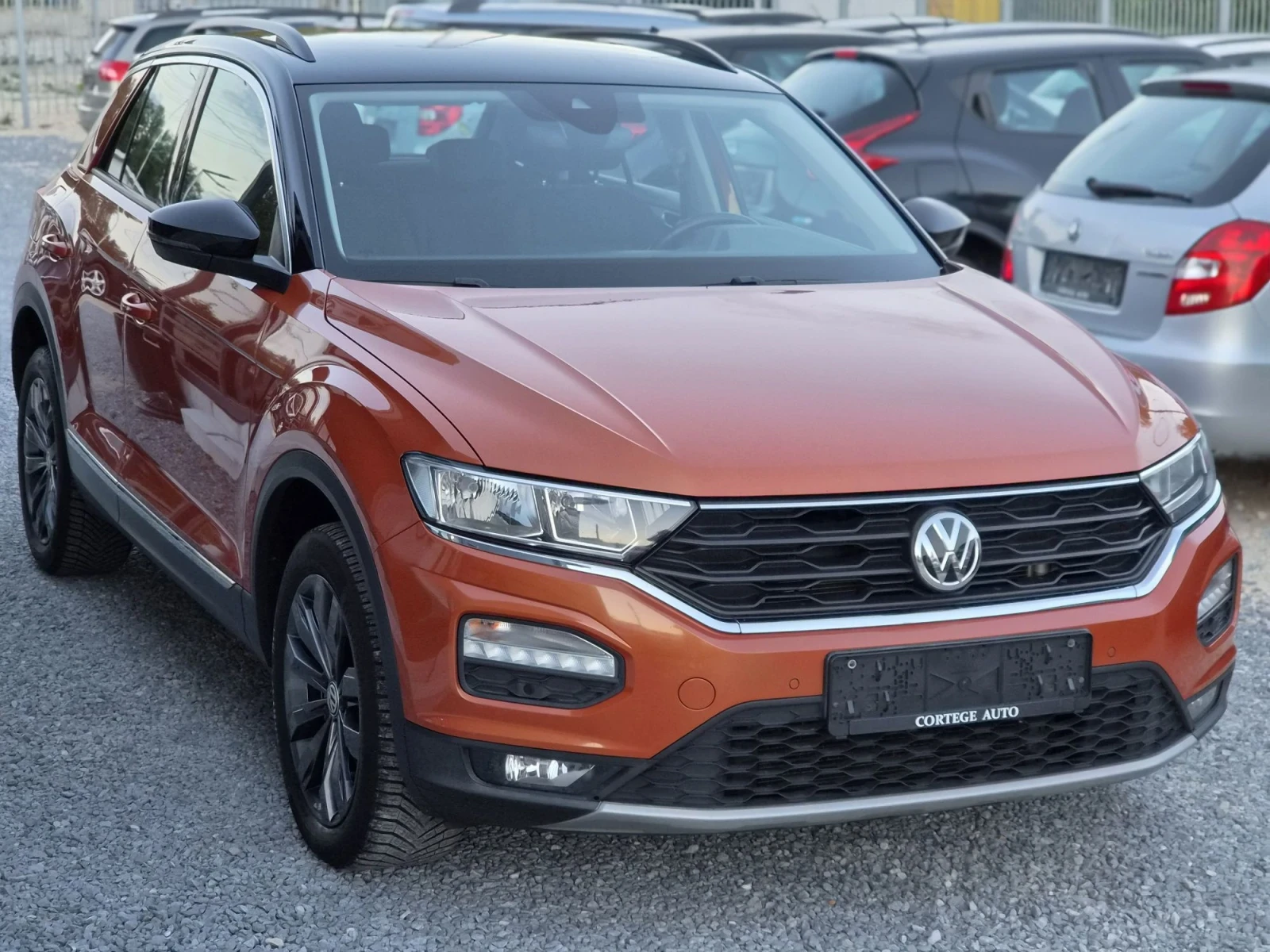 VW T-Roc 1.6TDI , снимка 16 - Автомобили и джипове - 56230384