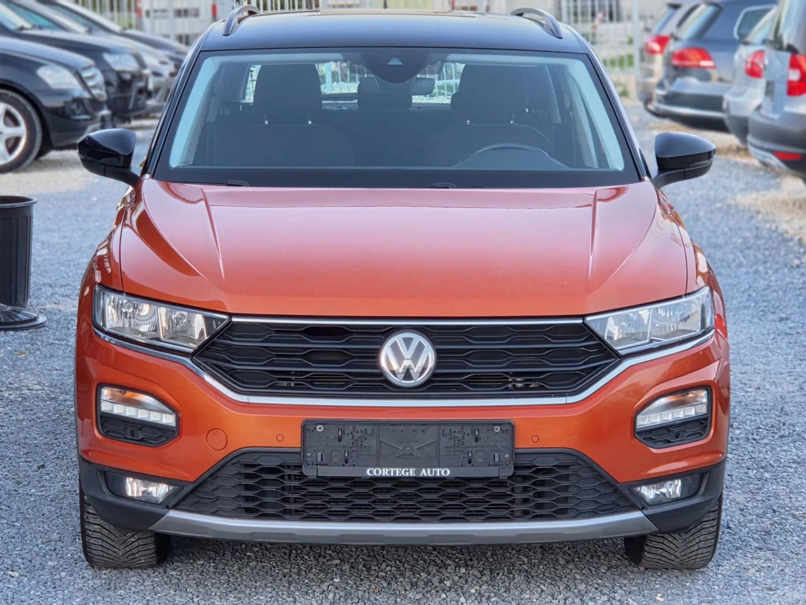 VW T-Roc 1.6TDI , снимка 2 - Автомобили и джипове - 56230384