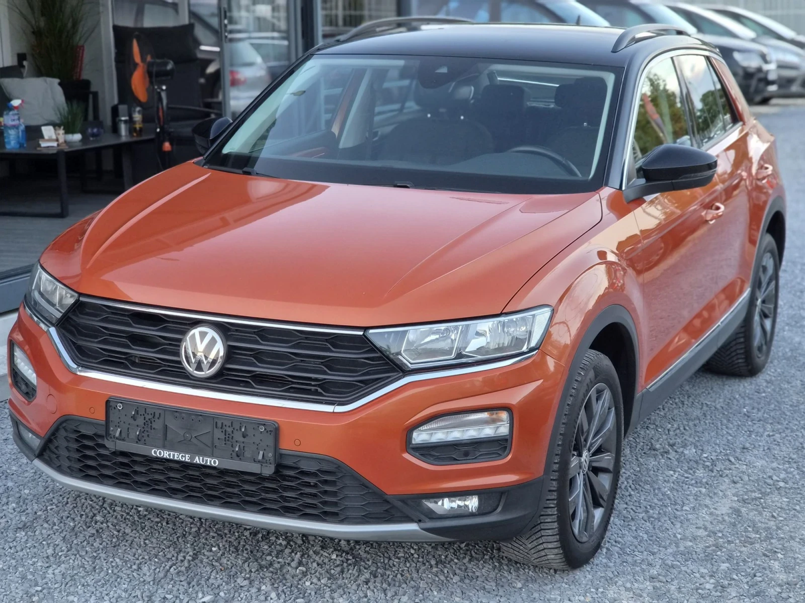 VW T-Roc 1.6TDI , снимка 14 - Автомобили и джипове - 56230384