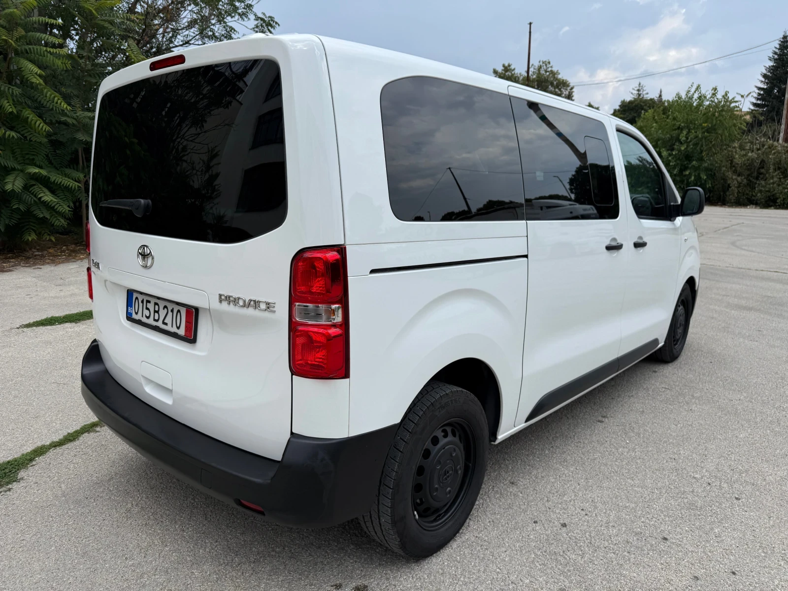 Toyota Proace VERSO 2.0D / 6 МЕСТА, снимка 4 - Бусове и автобуси - 55838499
