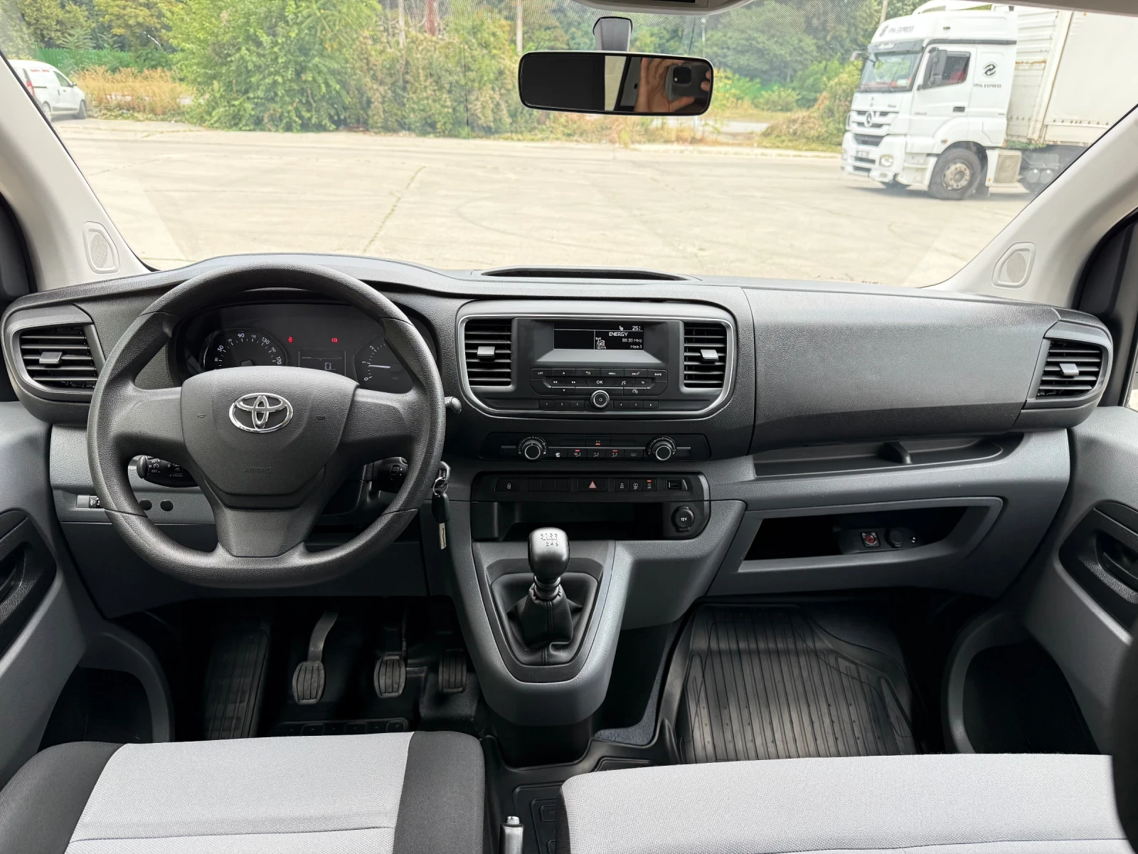 Toyota Proace VERSO 2.0D / 6 МЕСТА, снимка 8 - Бусове и автобуси - 55838499