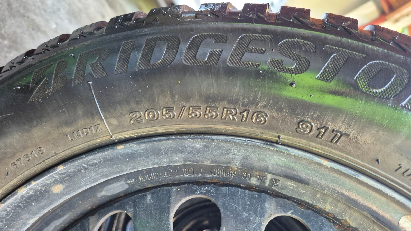 Гуми с джанти Bridgestone 205/55R16, снимка 2 - Гуми и джанти - 55254608