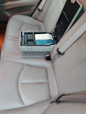 Mercedes-Benz E 320 4Matic , снимка 9