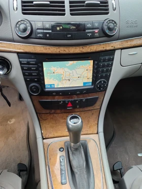 Mercedes-Benz E 320 4Matic , снимка 13