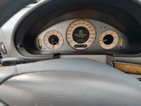 Mercedes-Benz E 320 4Matic , снимка 15