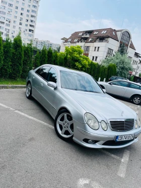 Mercedes-Benz E 320, снимка 2