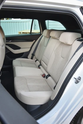 Обява за продажба на Skoda Octavia 2.0TDI/VIRTUAL COCKPIT/MATRIX/СЕРВИЗНА ИСТОРИЯ ~36 900 лв. - изображение 11