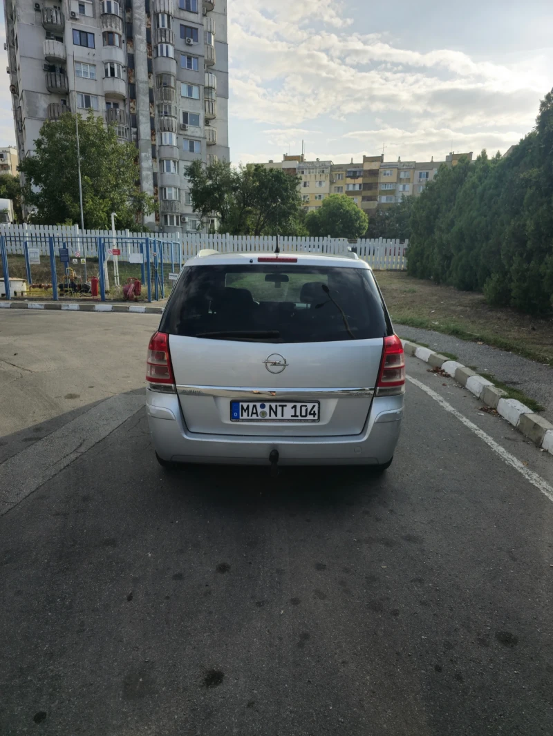 Opel Zafira 1.7CDTI, снимка 4 - Автомобили и джипове - 47109847