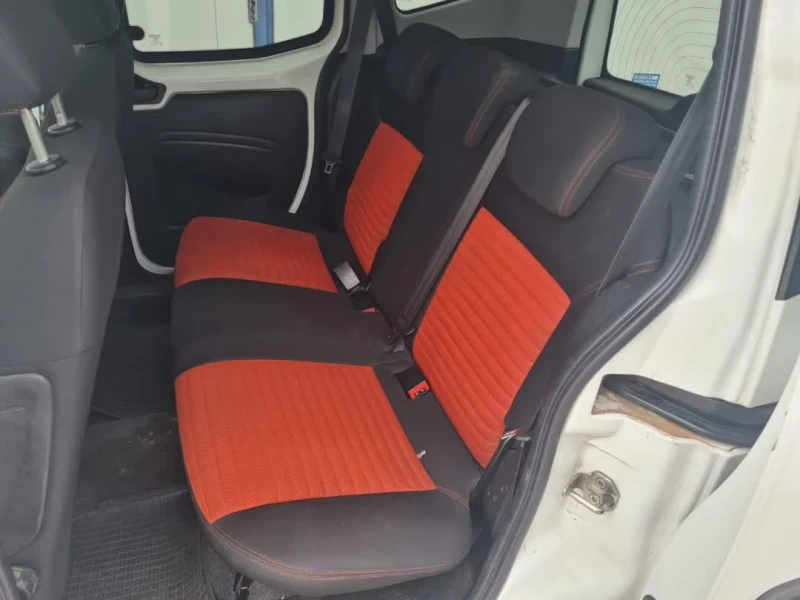 Fiat Qubo 1.3jtd---TREKKING, снимка 7 - Автомобили и джипове - 47840039