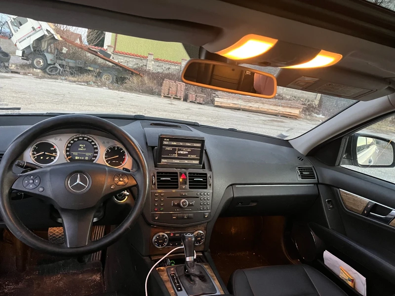 Mercedes-Benz C 320 Панорама/ спорт режим, снимка 7 - Автомобили и джипове - 48826168