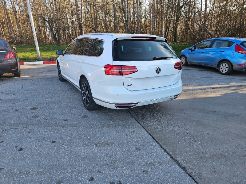 VW Passat, снимка 2 - Автомобили и джипове - 49052341