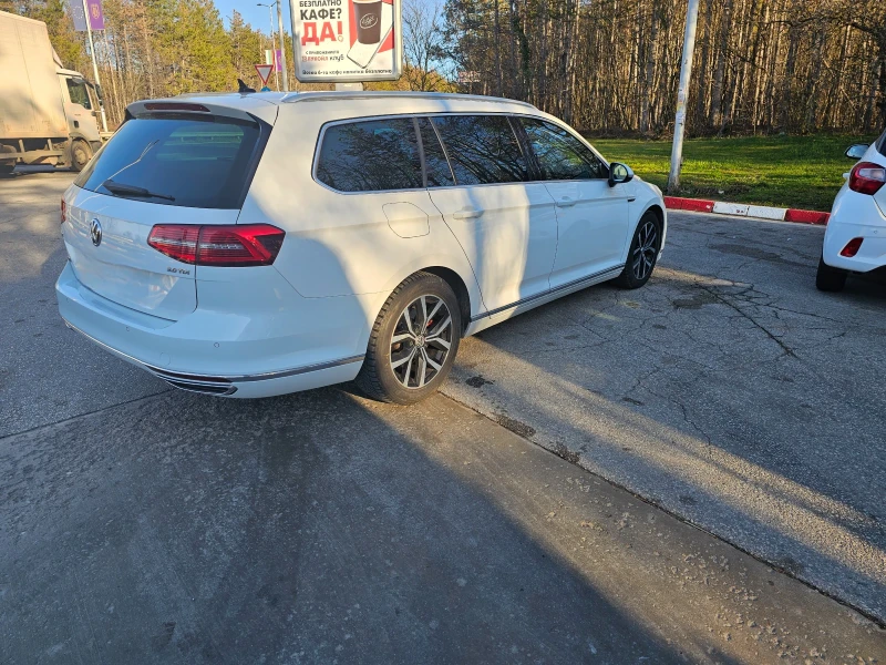 VW Passat, снимка 3 - Автомобили и джипове - 49052341