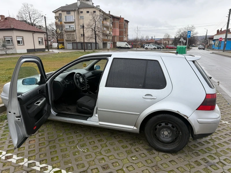 VW Golf, снимка 2 - Автомобили и джипове - 49166744