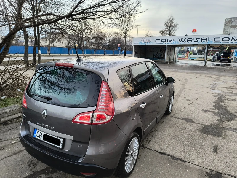 Renault Scenic, снимка 3 - Автомобили и джипове - 49444356