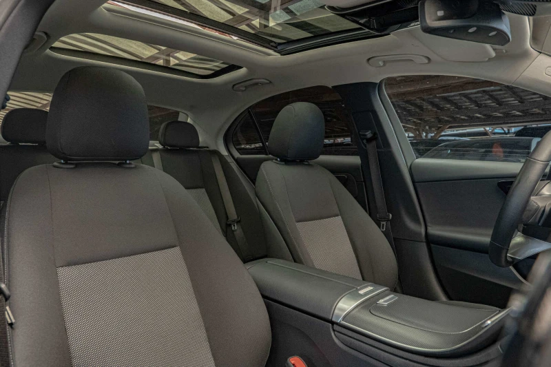 Mercedes-Benz C 300 d/Business/Панорама/Night Paket/Камера/Dynamic Sel, снимка 9 - Автомобили и джипове - 51085223