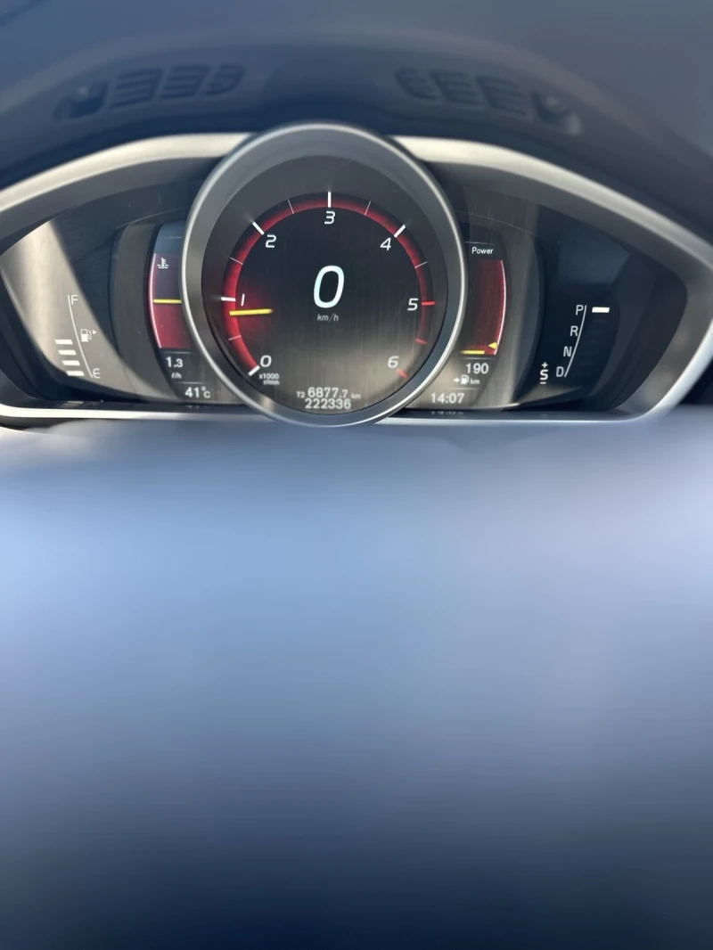 Volvo V40 D3, снимка 7 - Автомобили и джипове - 51198283